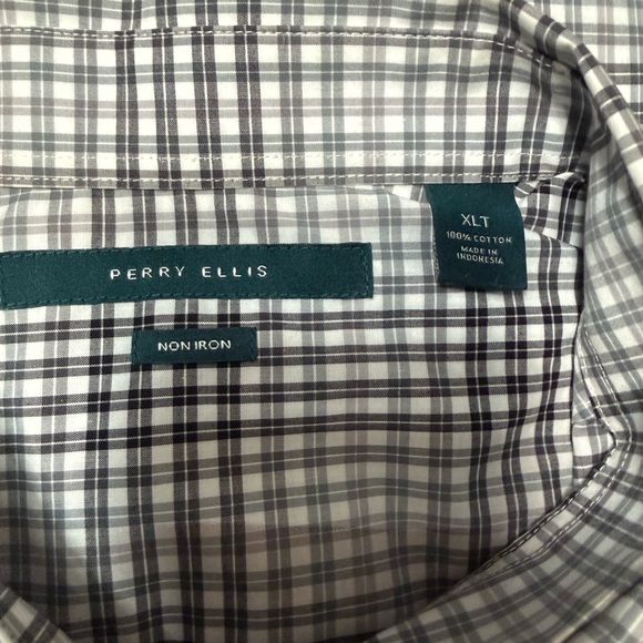 Perry Ellis Men’s Long Sleeve Black and White Plaid Button Down Shirt - Picture 3 of 6